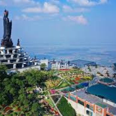 Thuê Xe Du Lịch Có Tài Xế Đi Núi Bà Đen