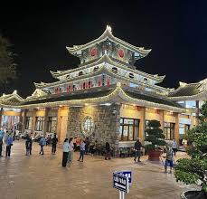 Thuê Xe Du Lịch Có Tài Xế Đi Chùa Bà Châu Đốc