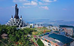 Thuê Xe Du Lịch Có Tài Xế Đi Núi Bà Đen